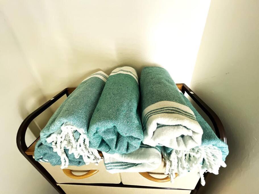 Huge Patio Washerdryer 1 Bedroom Banyan Free Parking 5 Min To Beach Χονολουλού Εξωτερικό φωτογραφία